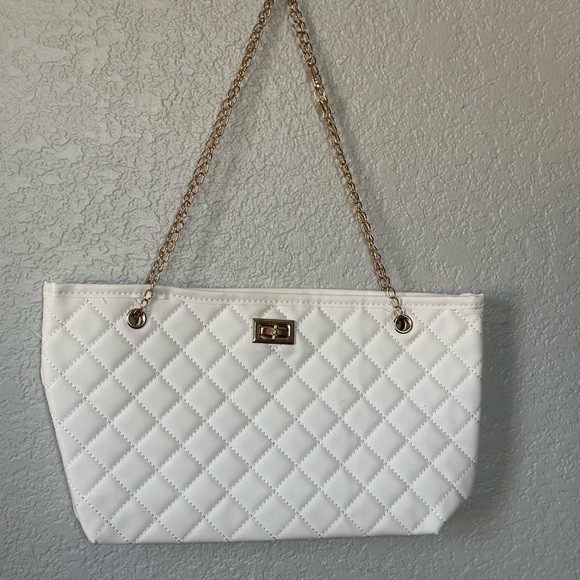 Handbags - Elegant Quilted Shoulder Crossbody Bag NWT